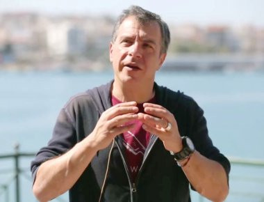 Σ.Θεοδωράκης για την επίσκεψη Τσίπρα στην καπνοβιομηχανία